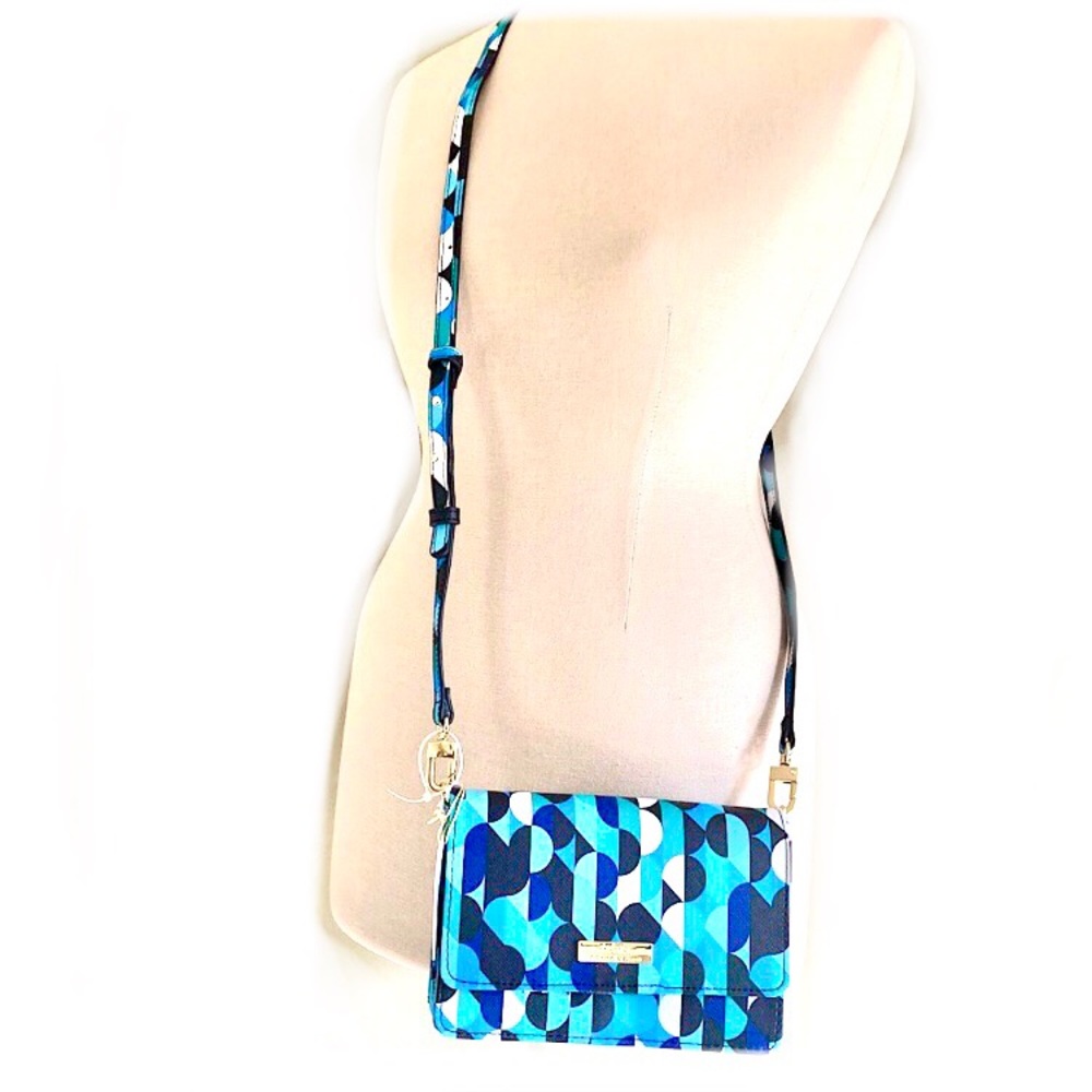 ✨💕 Trina Turk geo crossbody wallet purse 💎✨